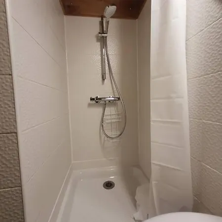 Apartment Studio 9m2 Champs Elysees Arc De Triomphe75008 Paris