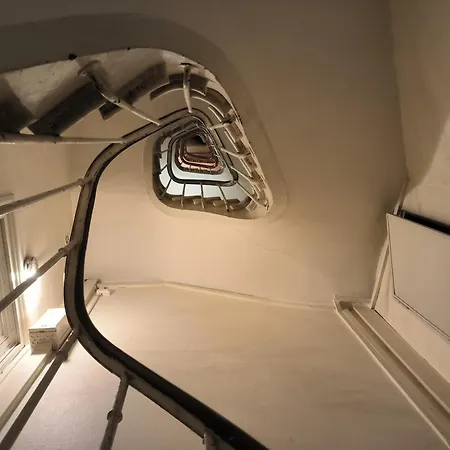 Studio 9m2 Champs Elysees Arc De Triomphe75008 Apartment